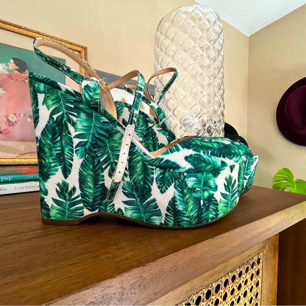 SCHUTZ Green Leaf Print Platform Wedge Sandals